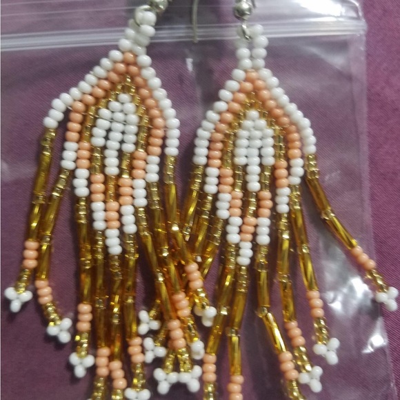 Earrings - Picture 5 of 6